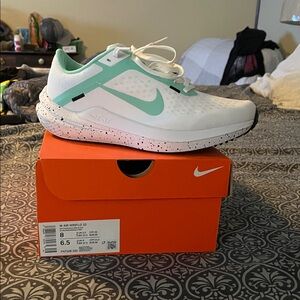 Nike White and Light Green Athletic Sneakers